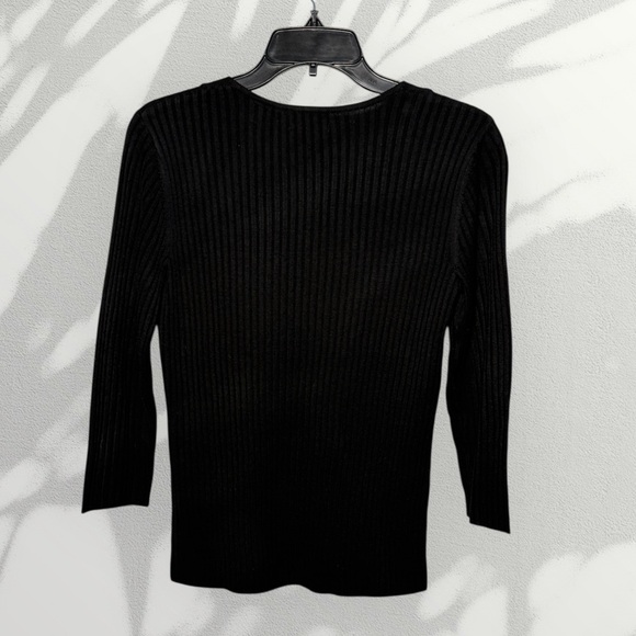 Y2K R.Q.T Black Ribbed Top - Picture 2 of 5